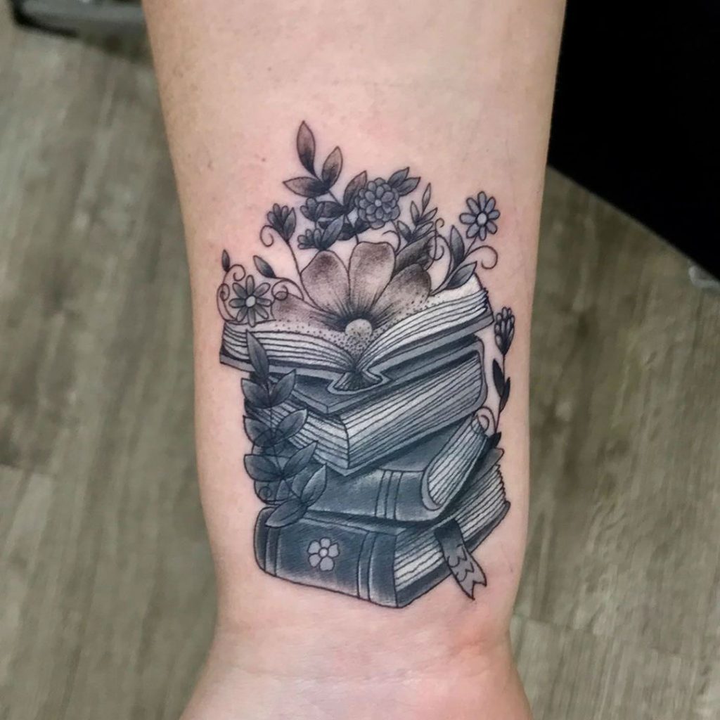 20+ Exceptional Book Tattoo Ideas