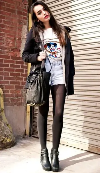 36 Stylish Outfit Ideas with Shorts and Tights – SORTRA