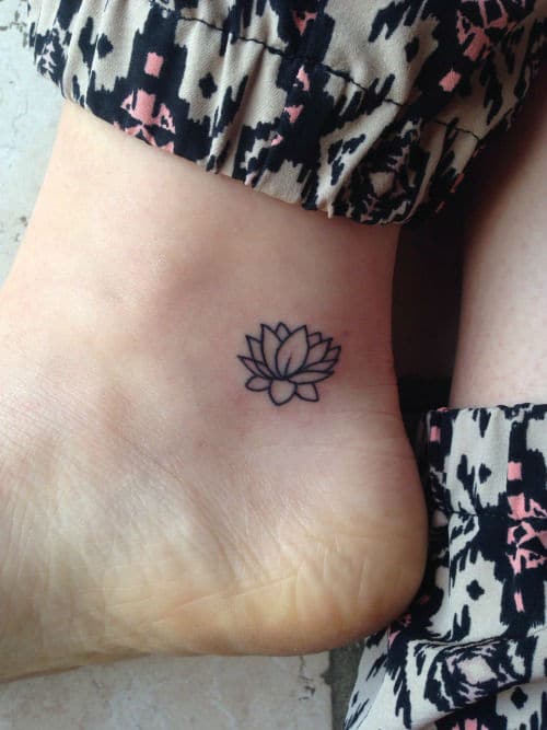30 Pretty Ankle Tattoo Ideas for Women  Styles Weekly