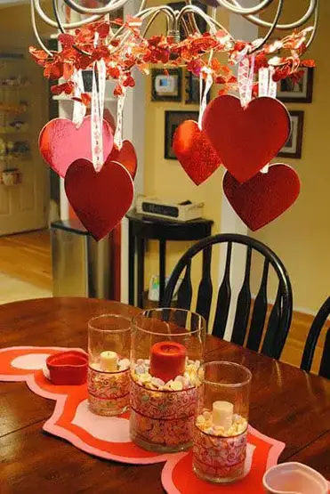 30 Romantic Valentine's Day Table Decor Ideas - Hike n Dip  Valentine  table decorations, Diy valentines decorations, Valentine centerpieces