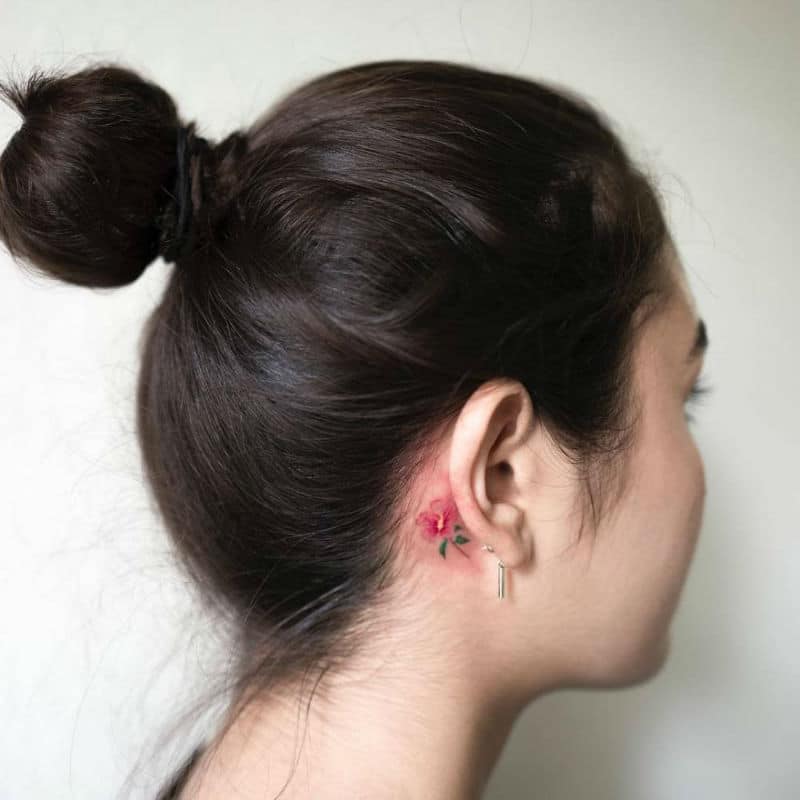 27 Subtle Small Flower Tattoos