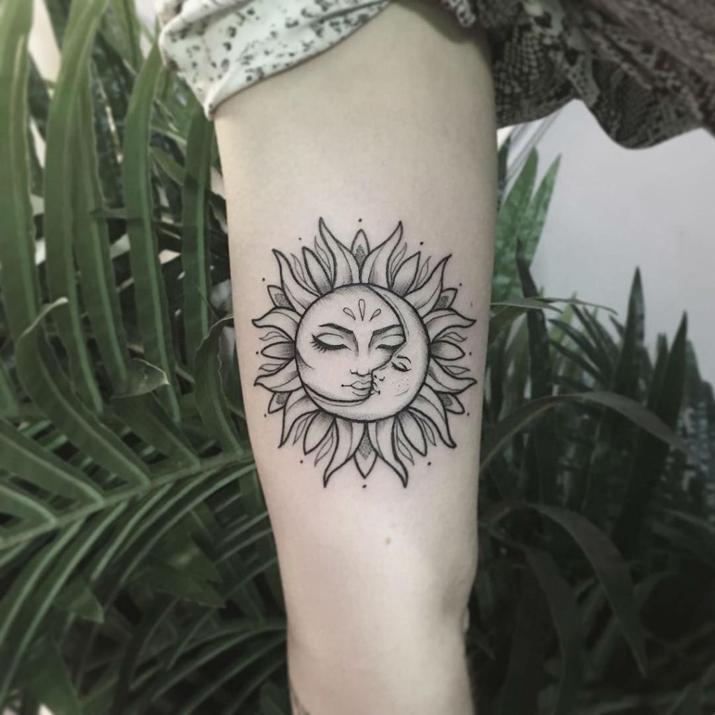 25 Sun and Moon Tattoo Design Ideas