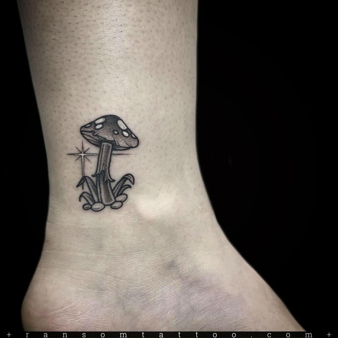 Geov  TCAF 156 on Twitter Little mushroom tattoo pulled from my old  Garden Party shirt design 𓍊𓋼 done by atmmaddytattoos  httpstco8WaYoPbxG1  Twitter