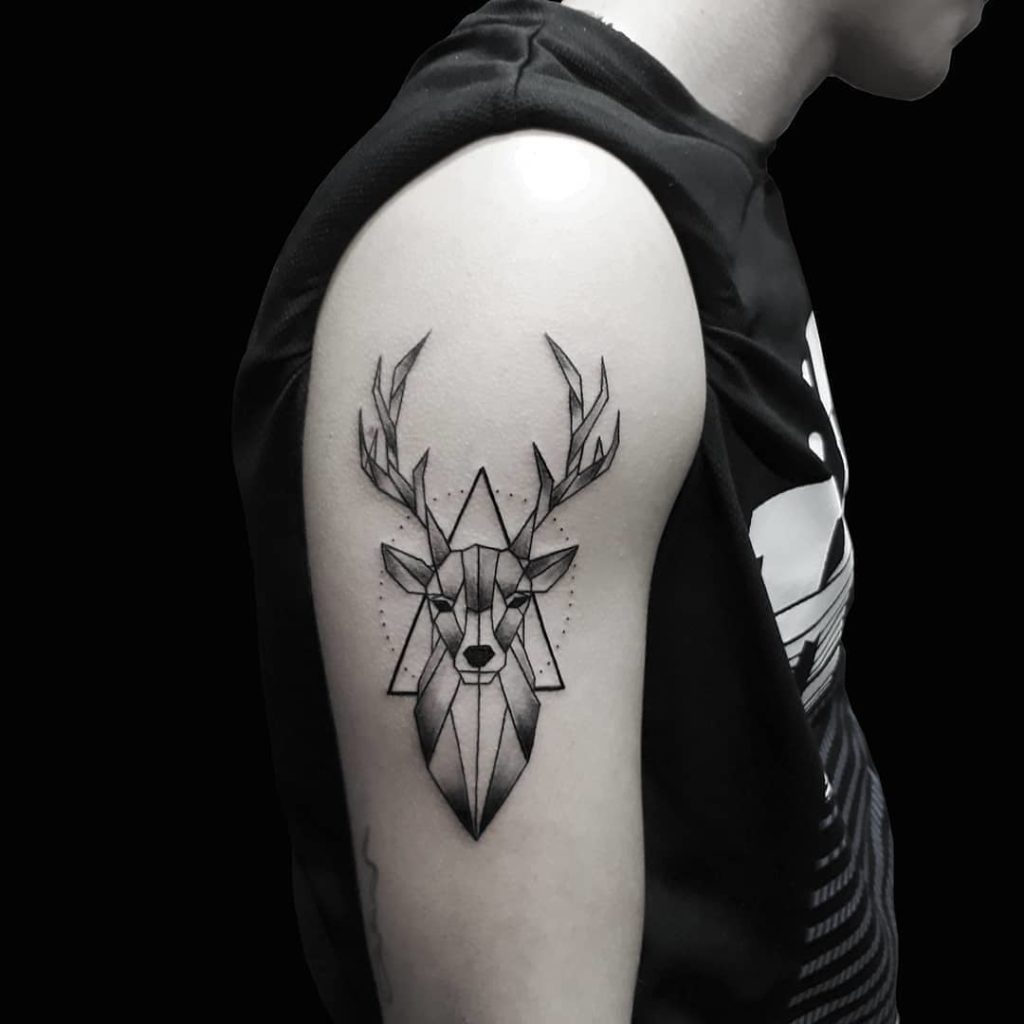 25 Captivating Deer Tattoo Ideas and Meanings – SORTRA