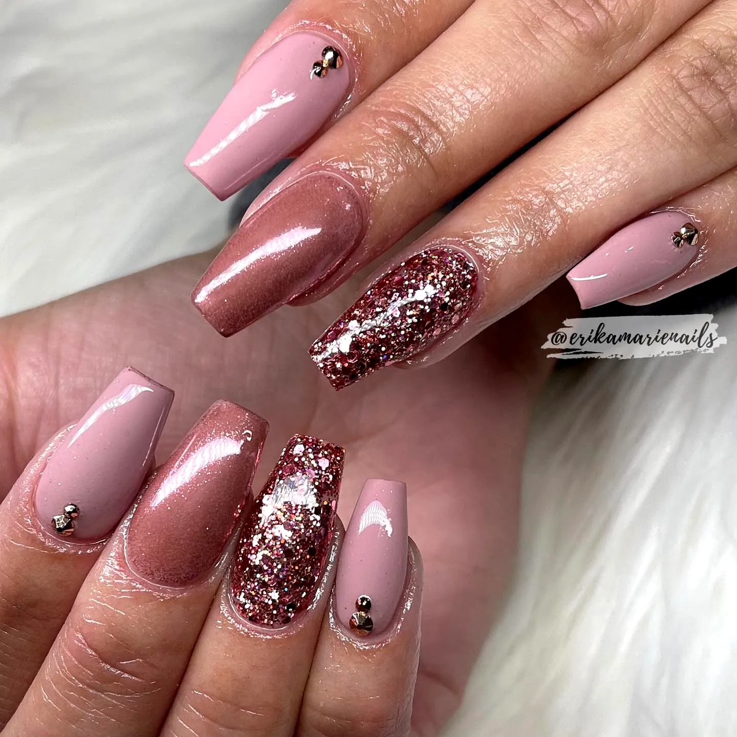 Chic Square Rose Gold Nails with Nude Pink and Glitter Accent