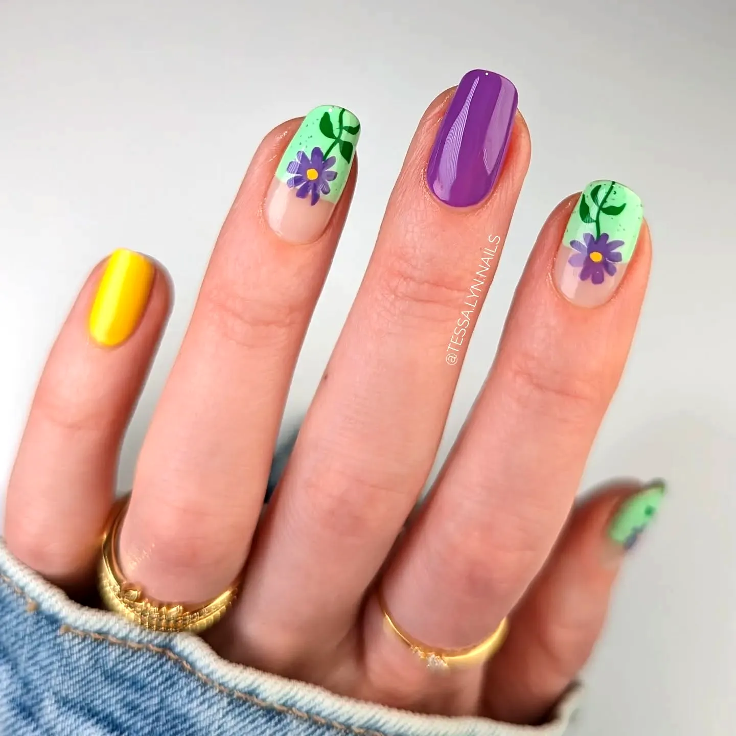 Cute Oval Lavender Flower Nails with Pastel Colors and Hand-Painted Floral Designs