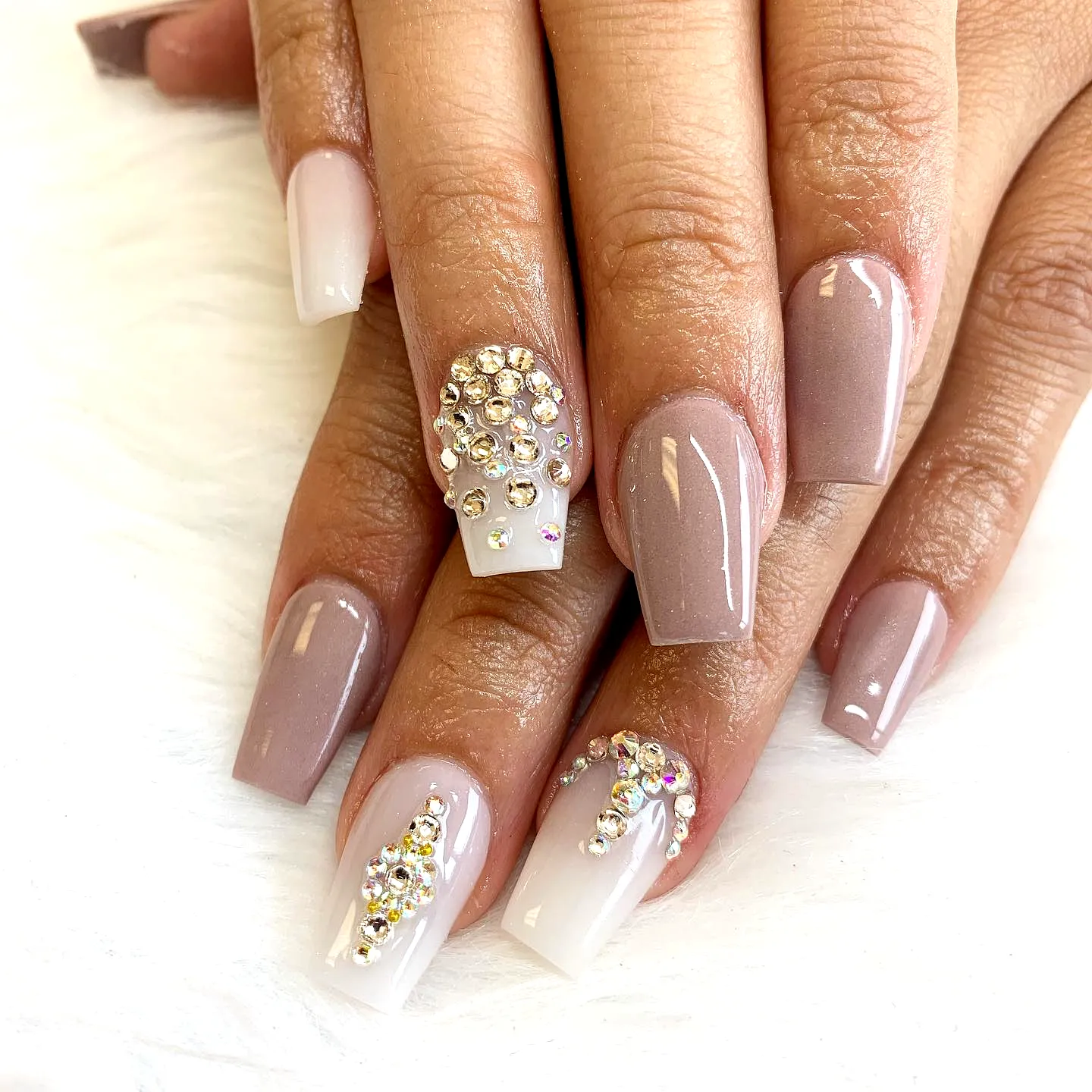 13 Cute Taupe Nails Ideas For A Classy Look 13 Cute Taupe Nails Ideas For A Classy Look