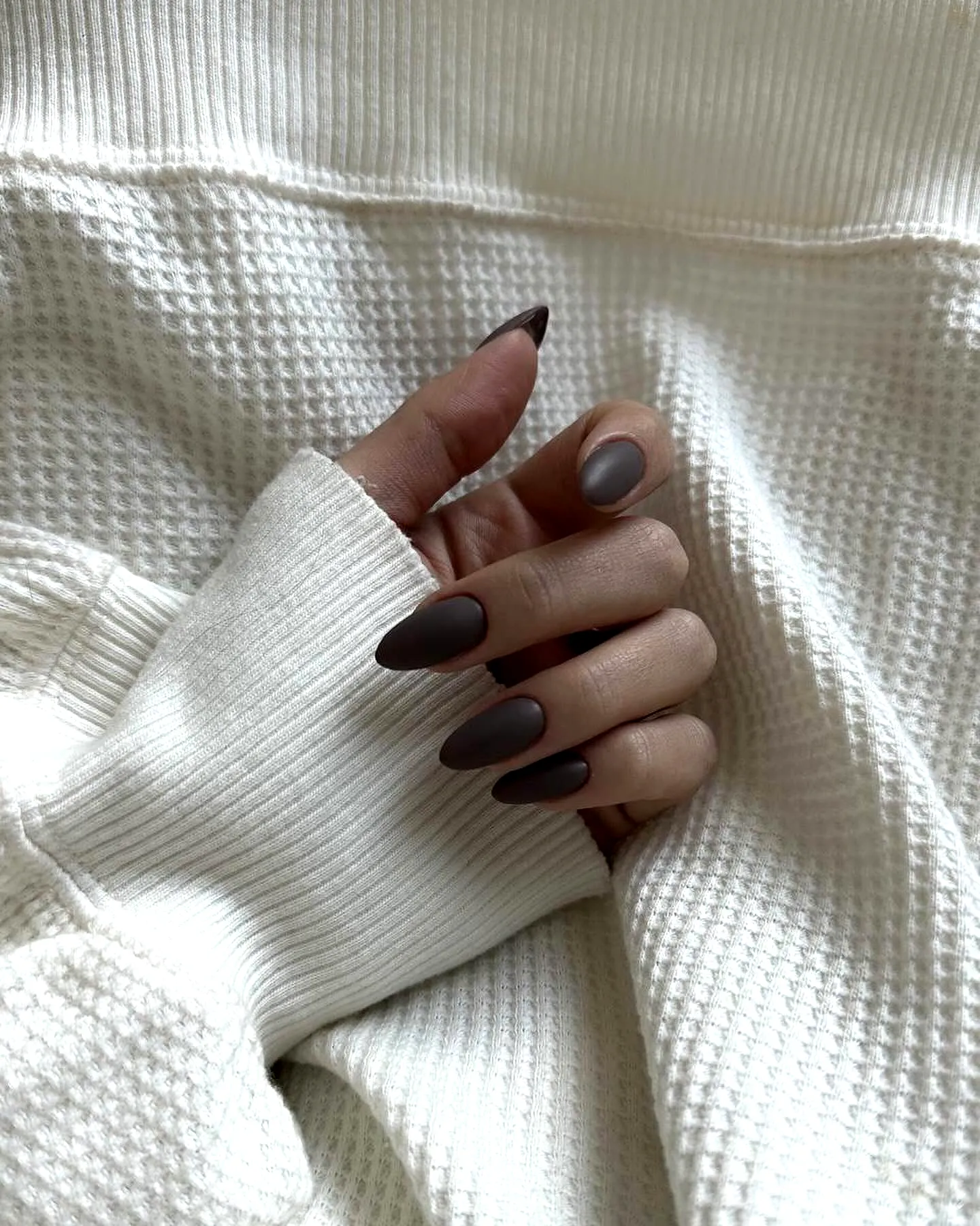 13 Cute Taupe Nails Ideas For A Classy Look 13 Cute Taupe Nails Ideas For A Classy Look