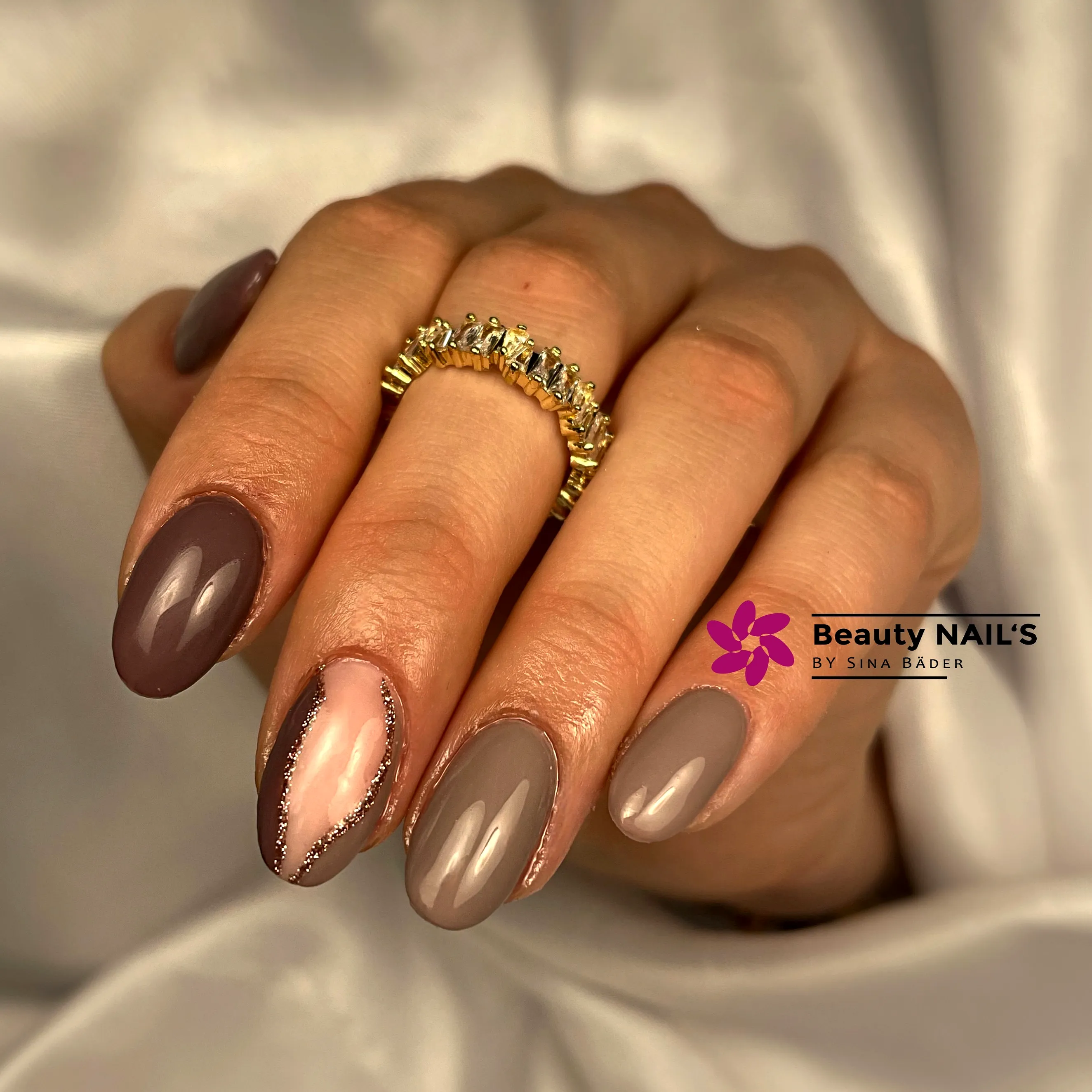 13 Cute Taupe Nails Ideas For A Classy Look 13 Cute Taupe Nails Ideas For A Classy Look