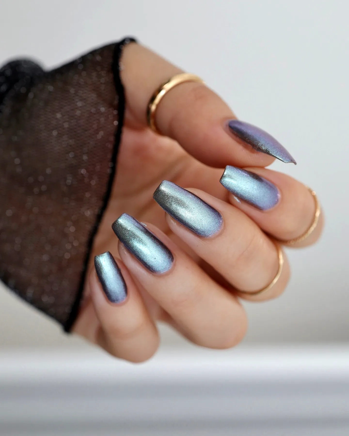 Stunning Long Sharp Gray Nails with Metallic Ombre Effect