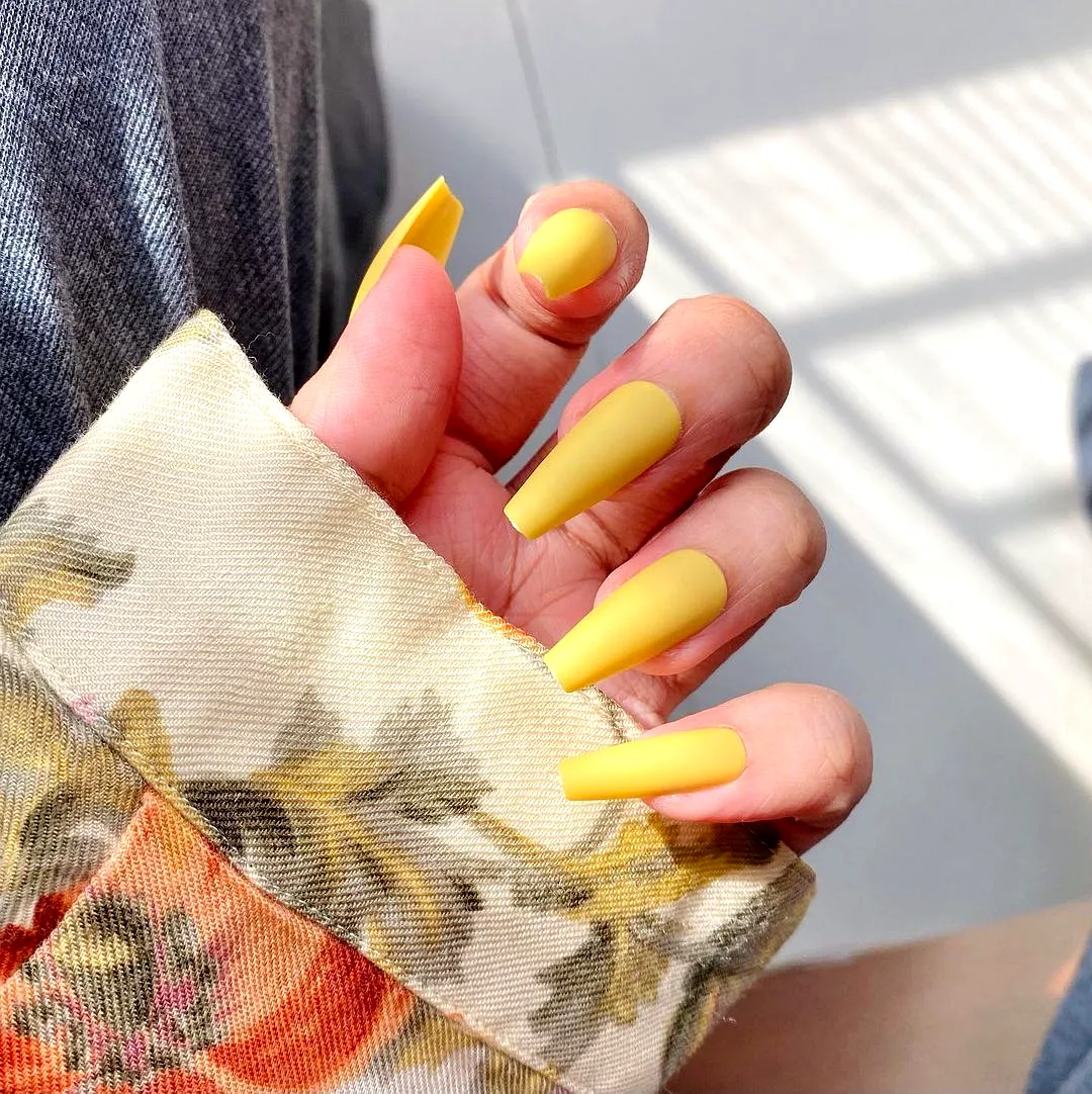 Vibrant Minimalist Summer Coffin Nails in Matte Yellow Perfectly Complementing Floral Patterns